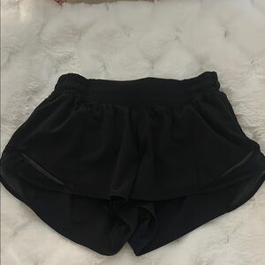 Women's Black Lululemon 2.5 in Shorts